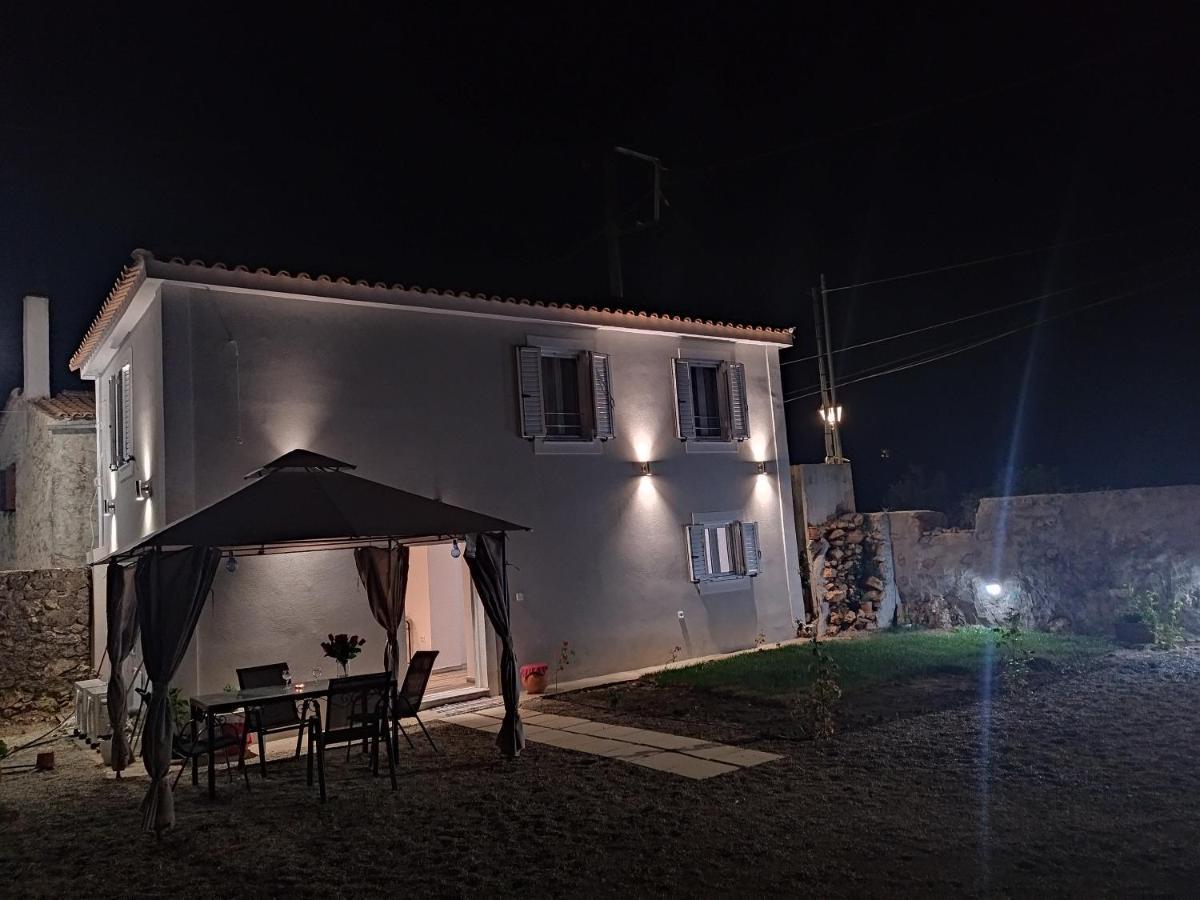 Vila Vikou House Yírion Exteriér fotografie